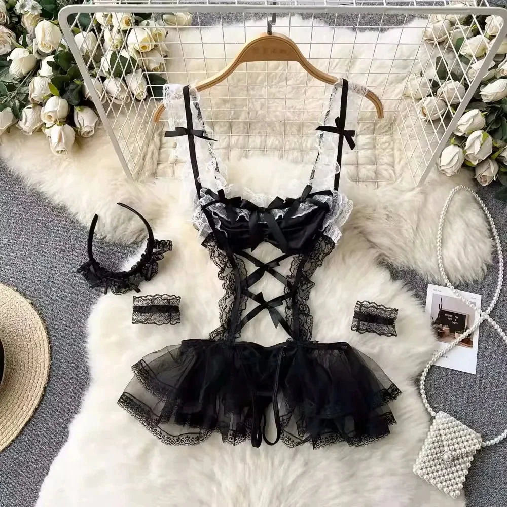 Elegant and sexy women's lingerie set – includes bra and panty for a flattering, confident look. Perfect blend of comfort and allure!