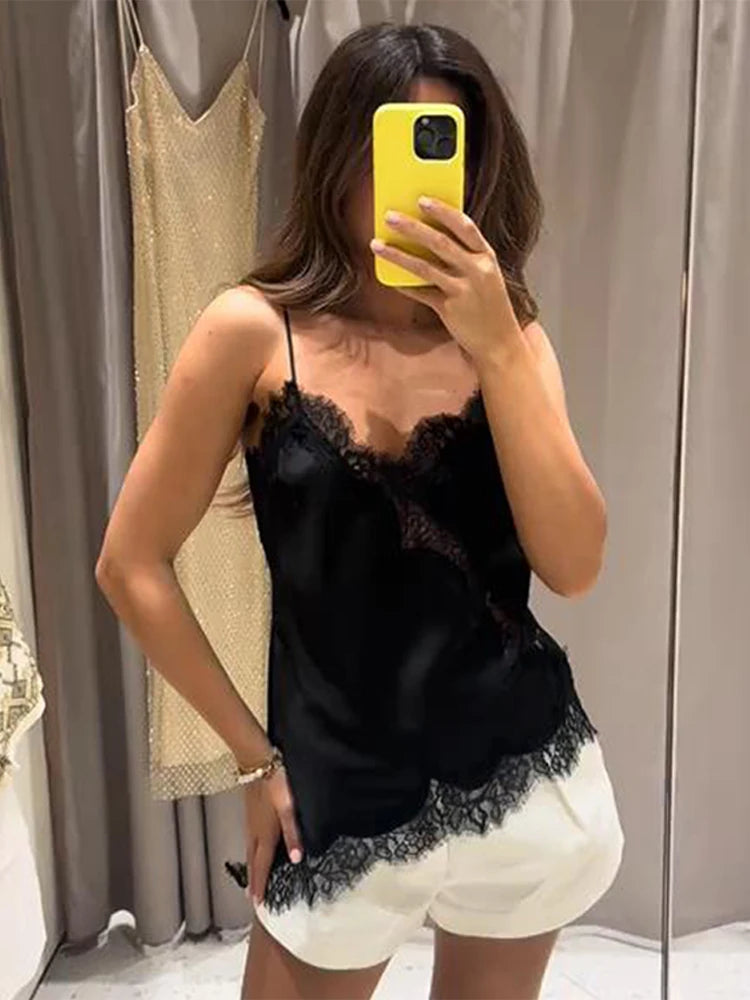 Sexy Chic Black Lace Cami Tops Women V Neck Patchwork Sleeveless Y2k Girl Tops Fashion 2025 Summer Holiday Beach Tank Tops
