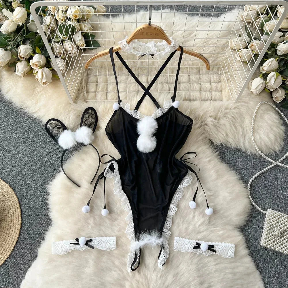 Elegant and sexy women's lingerie set – includes bra and panty for a flattering, confident look. Perfect blend of comfort and allure!