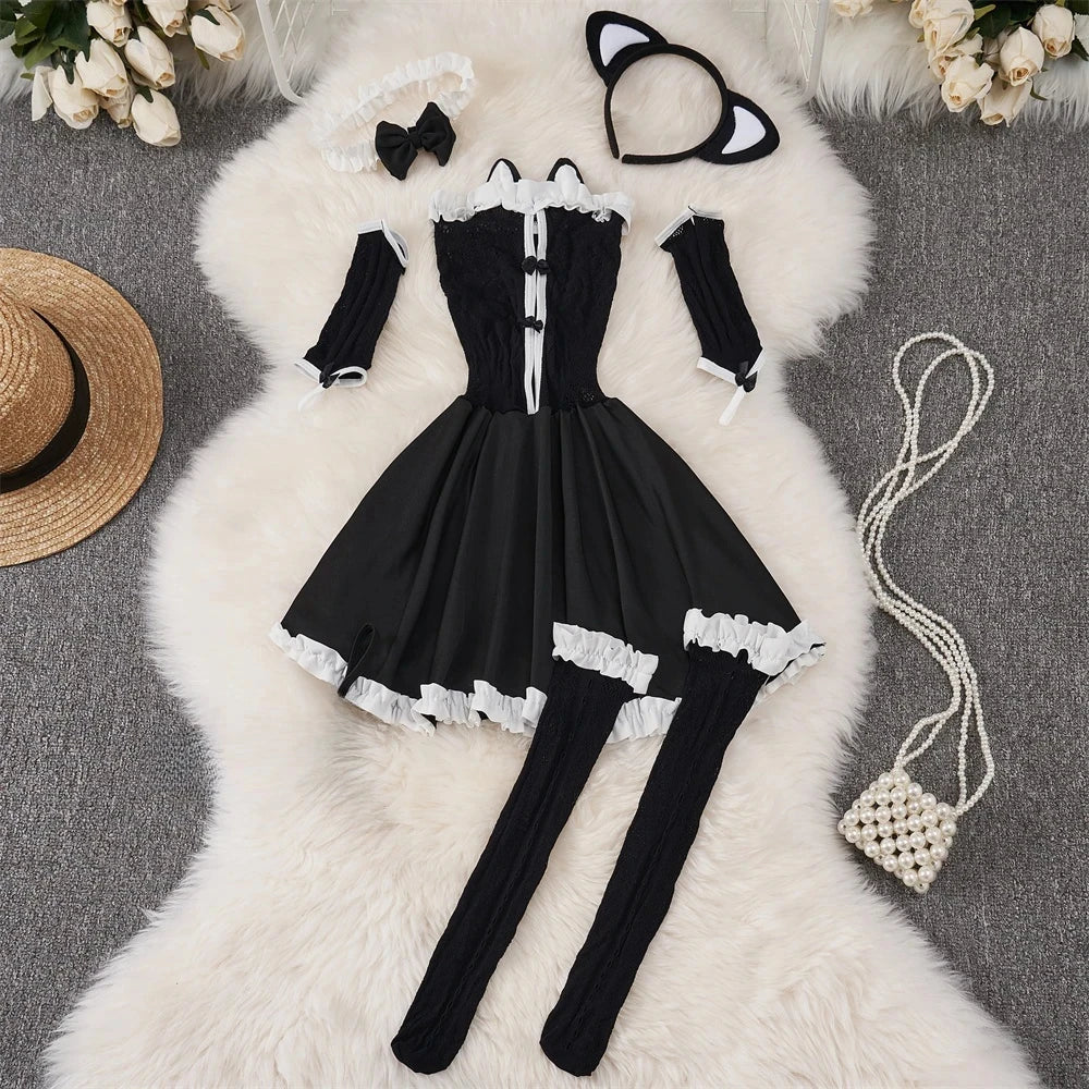 Elegant and sexy women's lingerie set – includes bra and panty for a flattering, confident look. Perfect blend of comfort and allure!