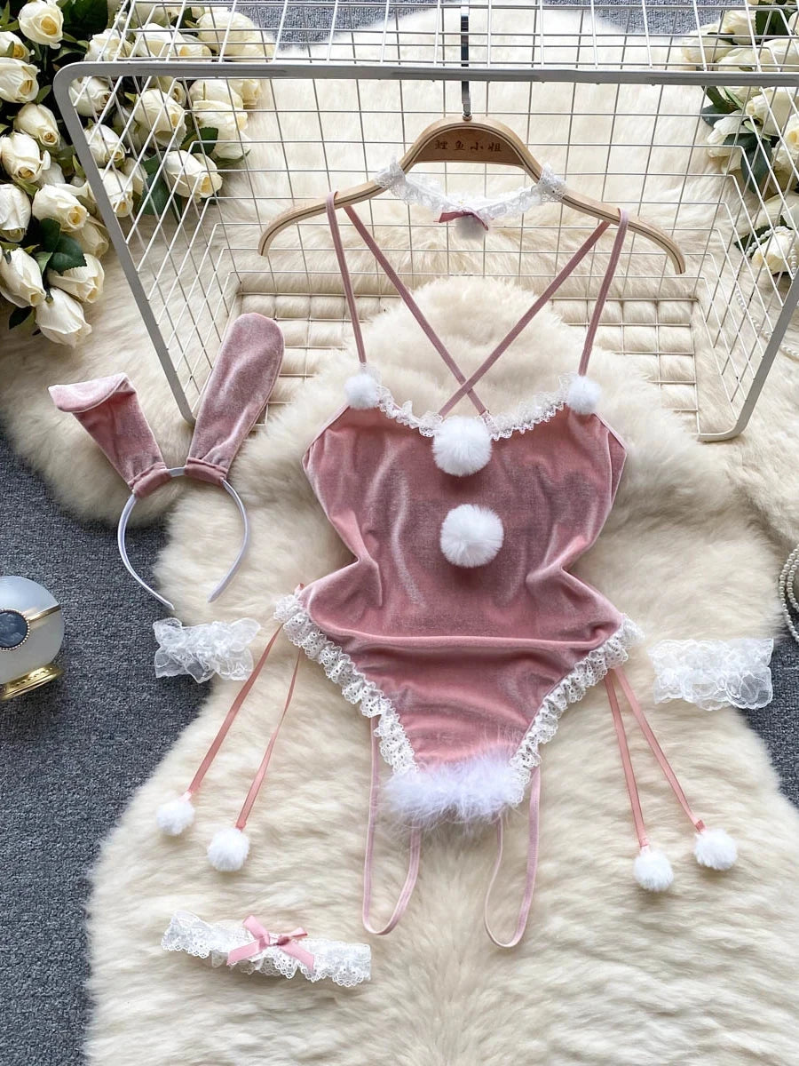 Elegant and sexy women's lingerie set – includes bra and panty for a flattering, confident look. Perfect blend of comfort and allure!