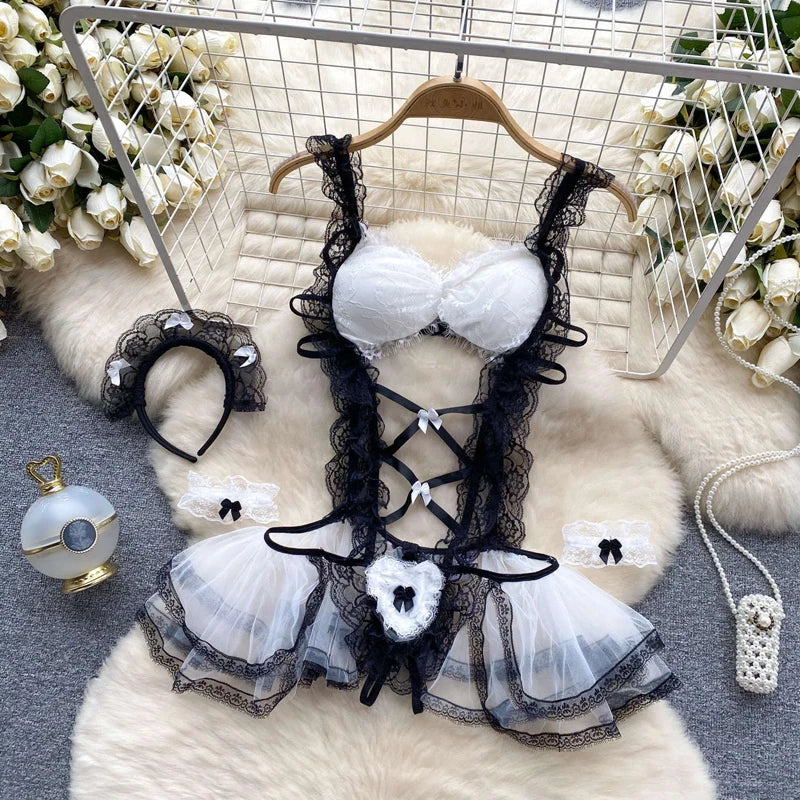 Elegant and sexy women's lingerie set – includes bra and panty for a flattering, confident look. Perfect blend of comfort and allure!