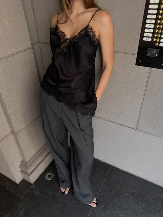 Sexy Chic Black Lace Cami Tops Women V Neck Patchwork Sleeveless Y2k Girl Tops Fashion 2025 Summer Holiday Beach Tank Tops